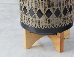 ADEN ceramic pot with wood stand 22 cm