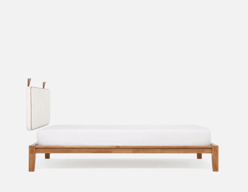 BENA customizable bed