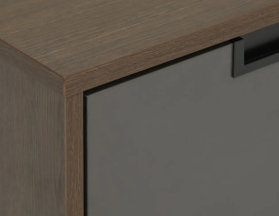 OZZY end table