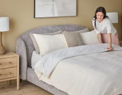 PORTLAND king size bed