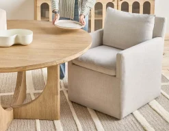 PRIYA round acacia wood dining table 140cm
