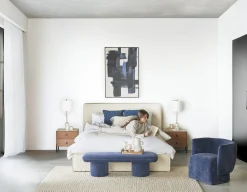 ROANNE accent chair
